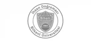 Logo der Bilkent-Universität mit Ihsan Doğramacı Bilkent Üniversitesi und einem Schild mit der Aufschrift Bilkent 1984.