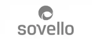 Graues kreisförmiges Logo über dem Wort sovello in Kleinbuchstaben, serifenlose Schrift, auf weißem Hintergrund.